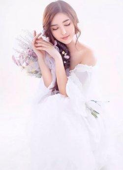 恨流光不及卢蕊秦季